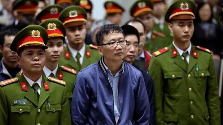 Hotspot Matrix và Ông Donald Trump cùng gia đình lần đầu xuất hiện sau bầu cử, “cậu út”_Công ty truyền thông Trung Quốc